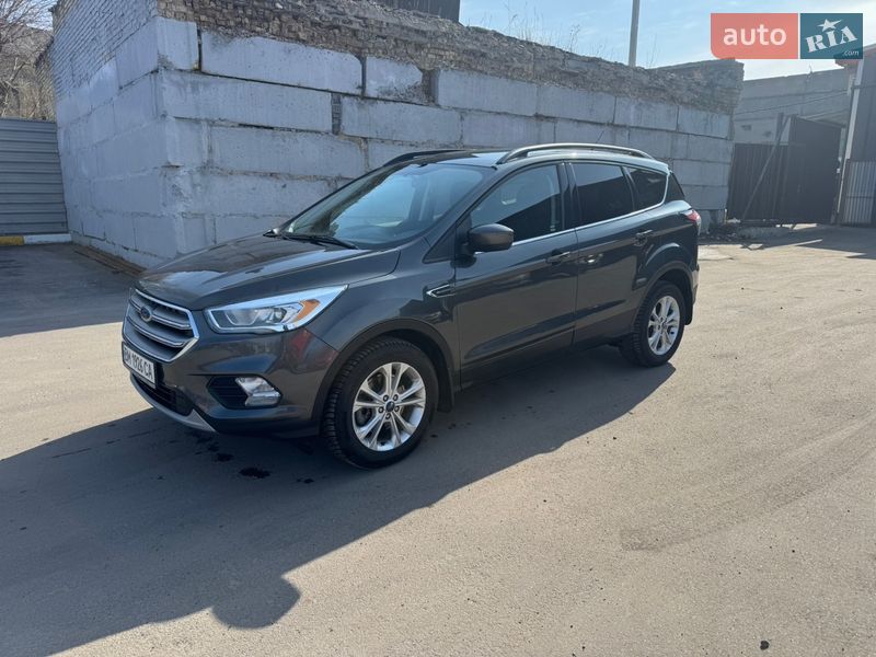 Позашляховик / Кросовер Ford Escape 2017 в Ірпені