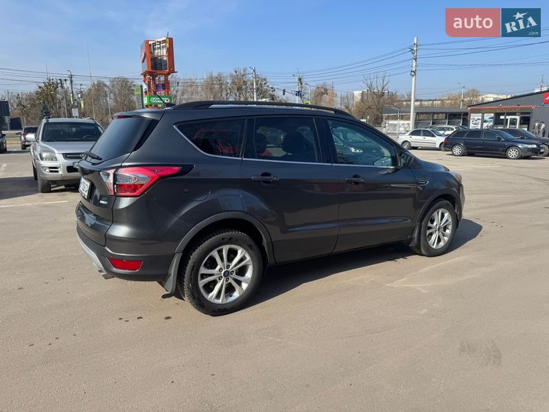 Позашляховик / Кросовер Ford Escape 2017 в Ірпені