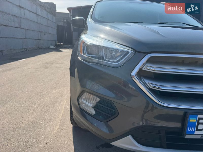 Позашляховик / Кросовер Ford Escape 2017 в Ірпені