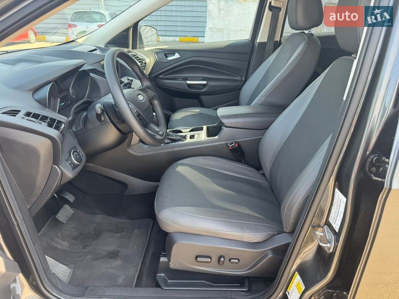 Позашляховик / Кросовер Ford Escape 2017 в Ірпені