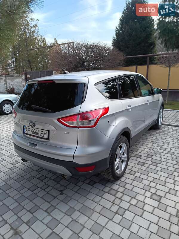 Позашляховик / Кросовер Ford Escape 2015 в Запоріжжі