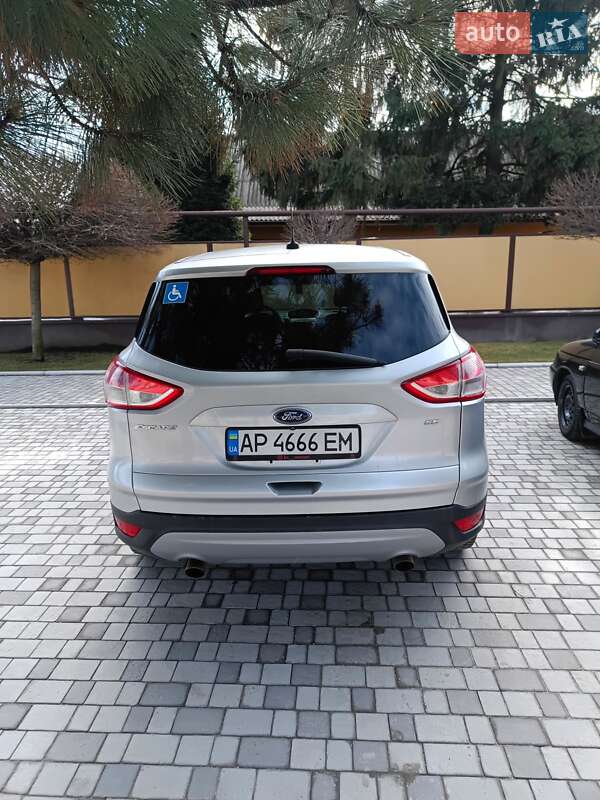 Позашляховик / Кросовер Ford Escape 2015 в Запоріжжі