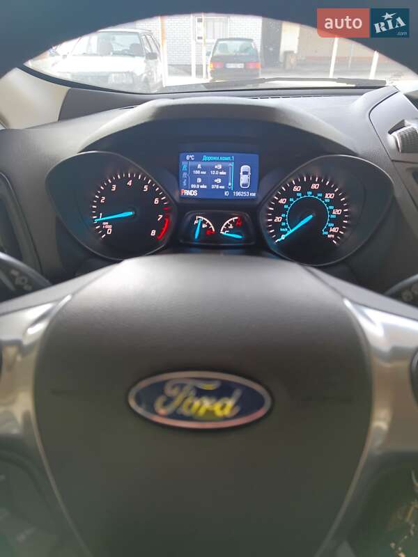 Позашляховик / Кросовер Ford Escape 2015 в Запоріжжі