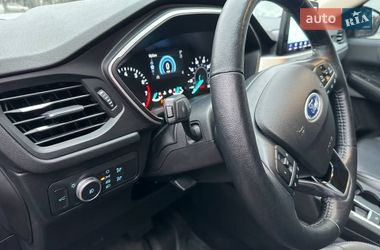 Внедорожник / Кроссовер Ford Escape 2019 в Киеве