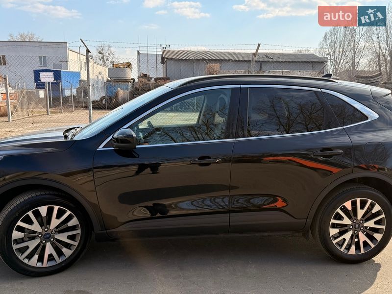 Внедорожник / Кроссовер Ford Escape 2019 в Киеве