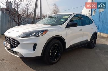 Позашляховик / Кросовер Ford Escape 2020 в Бучі