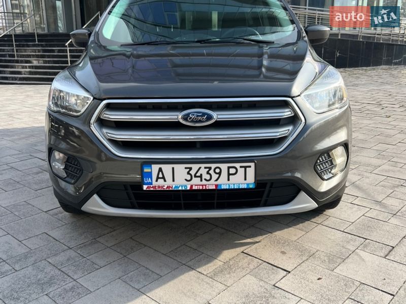 Позашляховик / Кросовер Ford Escape 2017 в Запоріжжі