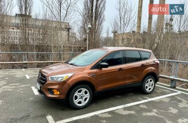 Позашляховик / Кросовер Ford Escape 2016 в Києві
