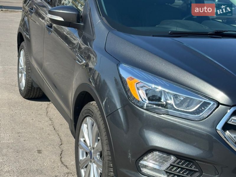 Внедорожник / Кроссовер Ford Escape 2017 в Одессе