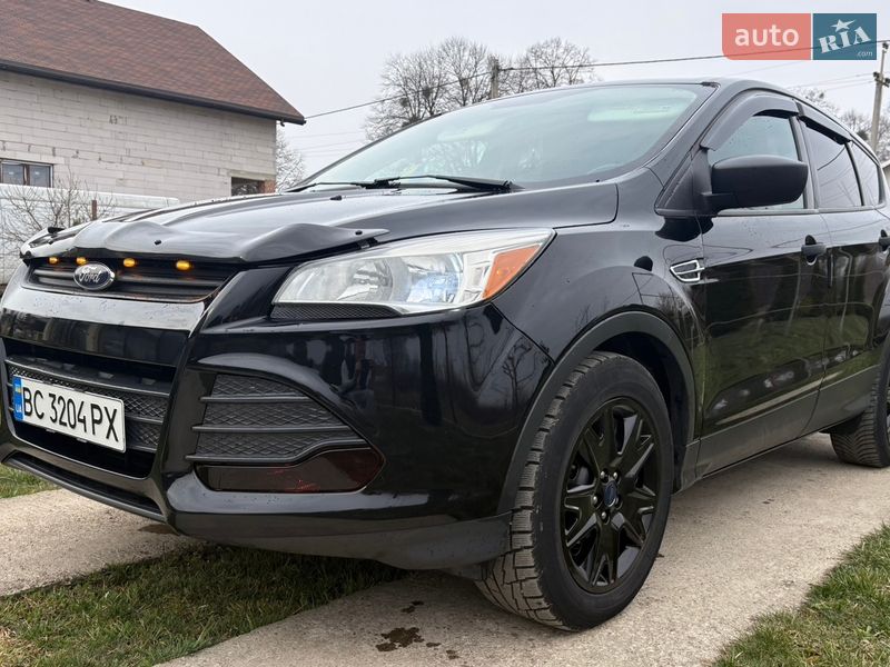 Внедорожник / Кроссовер Ford Escape 2016 в Стрые