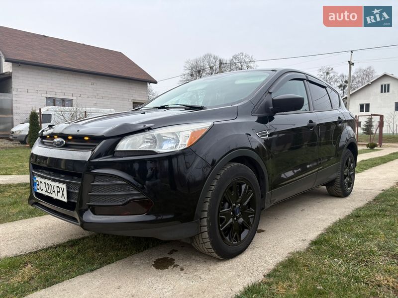 Внедорожник / Кроссовер Ford Escape 2016 в Стрые