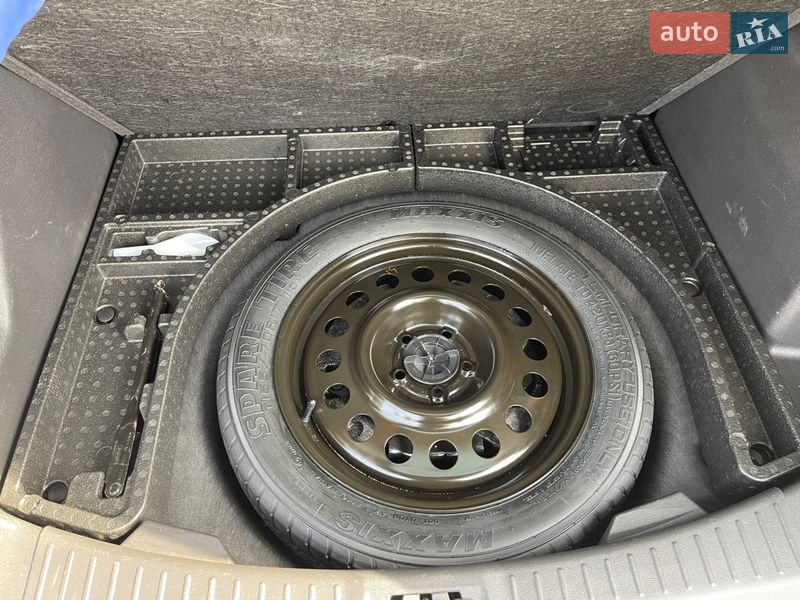 Позашляховик / Кросовер Ford Escape 2016 в Дубні фото 21 Позашляховик / Кросовер Ford Escape 2016 в Дубні