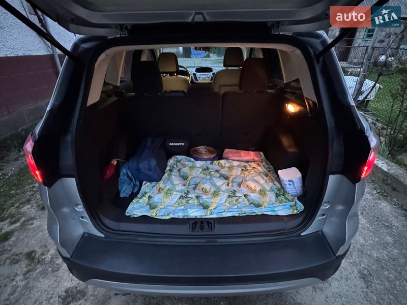 Позашляховик / Кросовер Ford Escape 2017 в Мукачевому