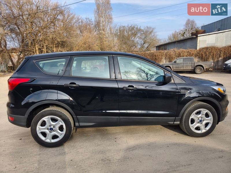 Внедорожник / Кроссовер Ford Escape 2019 в Киеве фото 5 Внедорожник / Кроссовер Ford Escape 2019 в Киеве