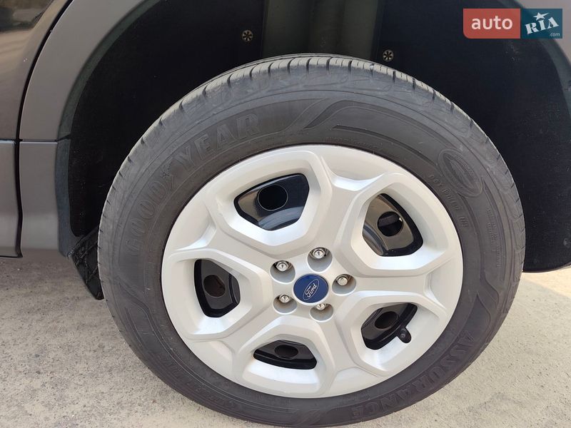 Внедорожник / Кроссовер Ford Escape 2019 в Киеве фото 33 Внедорожник / Кроссовер Ford Escape 2019 в Киеве