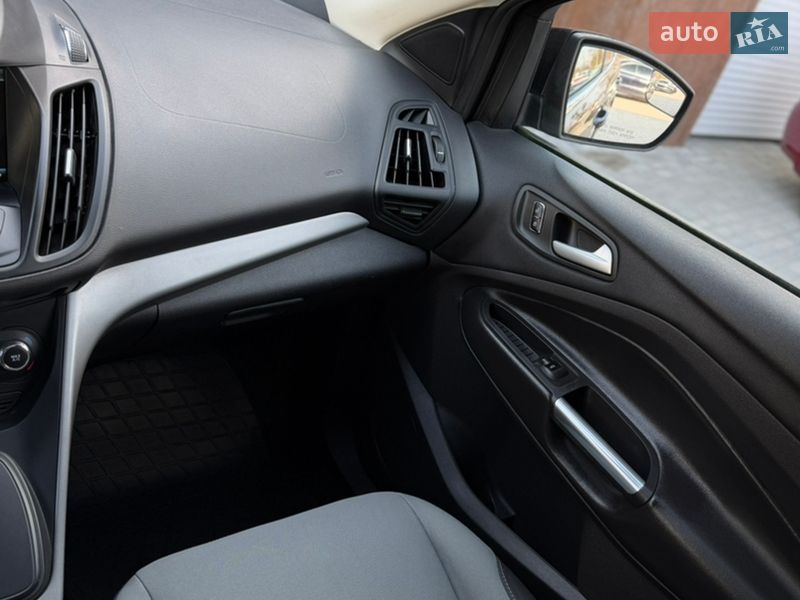 Внедорожник / Кроссовер Ford Escape 2014 в Черновцах фото 49 Внедорожник / Кроссовер Ford Escape 2014 в Черновцах