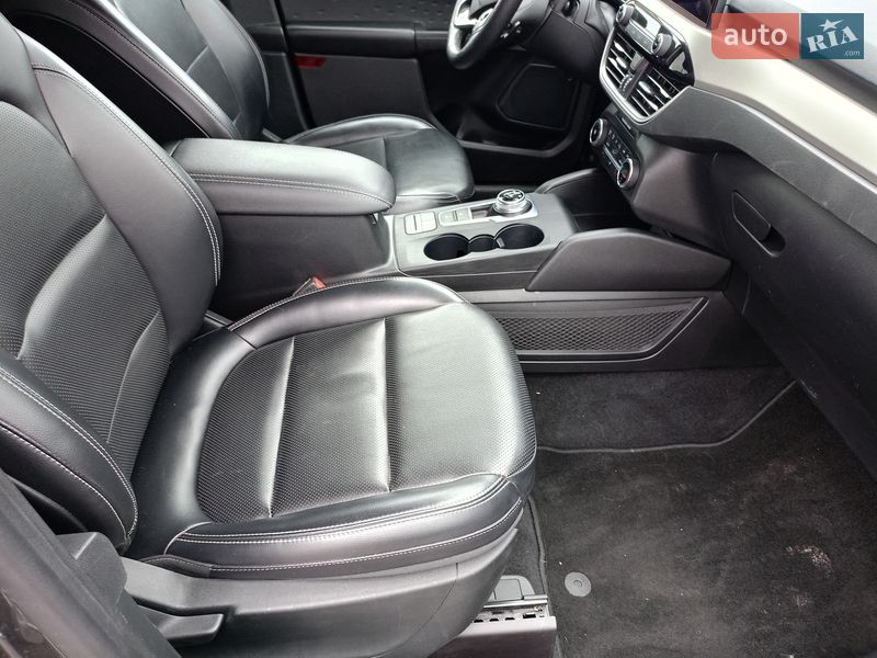 Внедорожник / Кроссовер Ford Escape 2019 в Киеве фото 13 Внедорожник / Кроссовер Ford Escape 2019 в Киеве