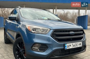 Внедорожник / Кроссовер Ford Escape 2018 в Малине