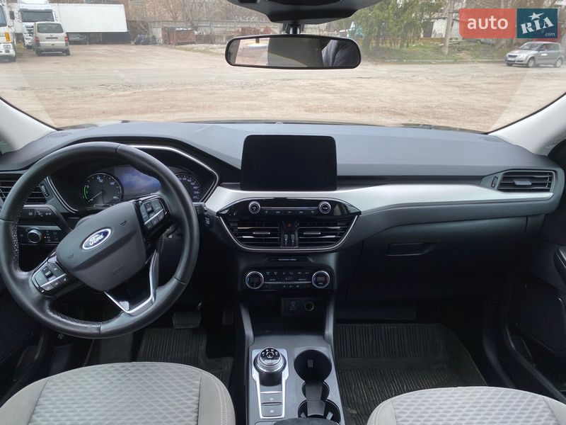 Внедорожник / Кроссовер Ford Escape 2021 в Чернигове