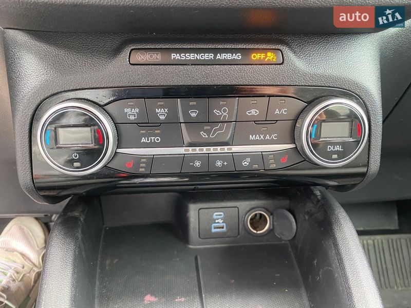 Внедорожник / Кроссовер Ford Escape 2021 в Чернигове