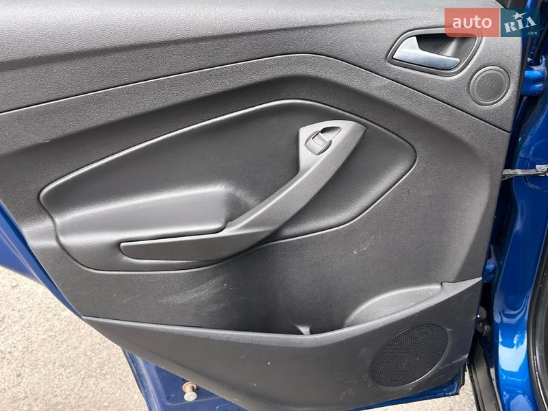 Внедорожник / Кроссовер Ford Escape 2017 в Киеве