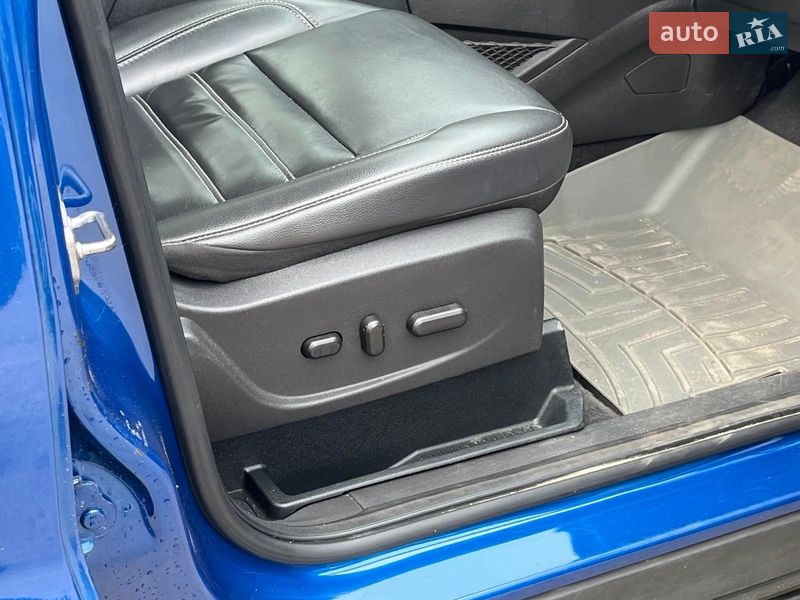 Внедорожник / Кроссовер Ford Escape 2017 в Киеве