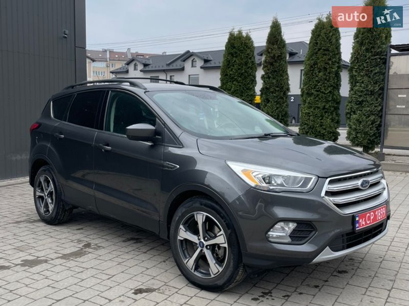 Внедорожник / Кроссовер Ford Escape 2018 в Ивано-Франковске