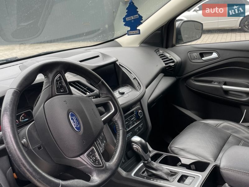 Внедорожник / Кроссовер Ford Escape 2018 в Ивано-Франковске