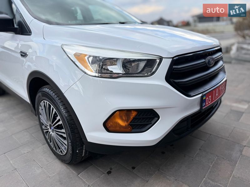 Внедорожник / Кроссовер Ford Escape 2017 в Киеве фото 15 Внедорожник / Кроссовер Ford Escape 2017 в Киеве