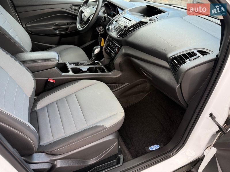 Внедорожник / Кроссовер Ford Escape 2017 в Киеве фото 29 Внедорожник / Кроссовер Ford Escape 2017 в Киеве