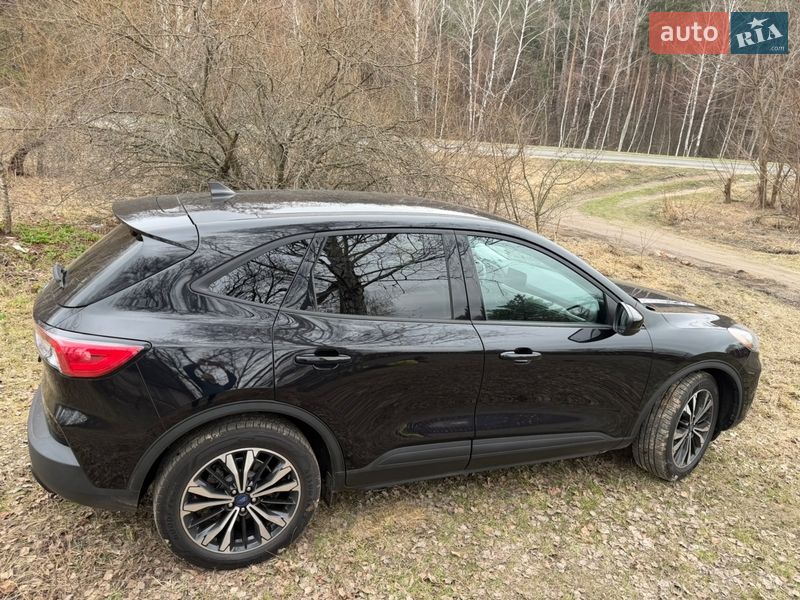 Внедорожник / Кроссовер Ford Escape 2021 в Чернигове