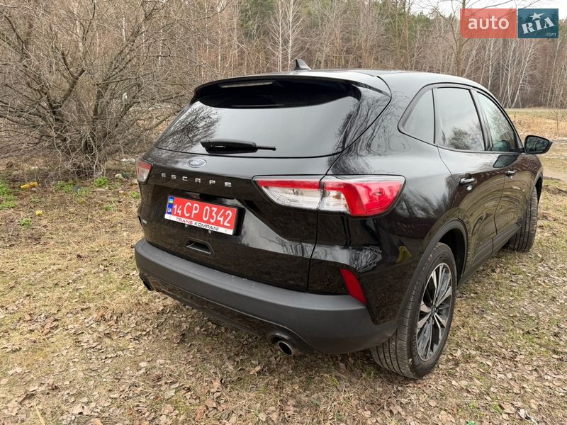 Внедорожник / Кроссовер Ford Escape 2021 в Чернигове