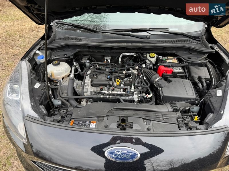 Внедорожник / Кроссовер Ford Escape 2021 в Чернигове