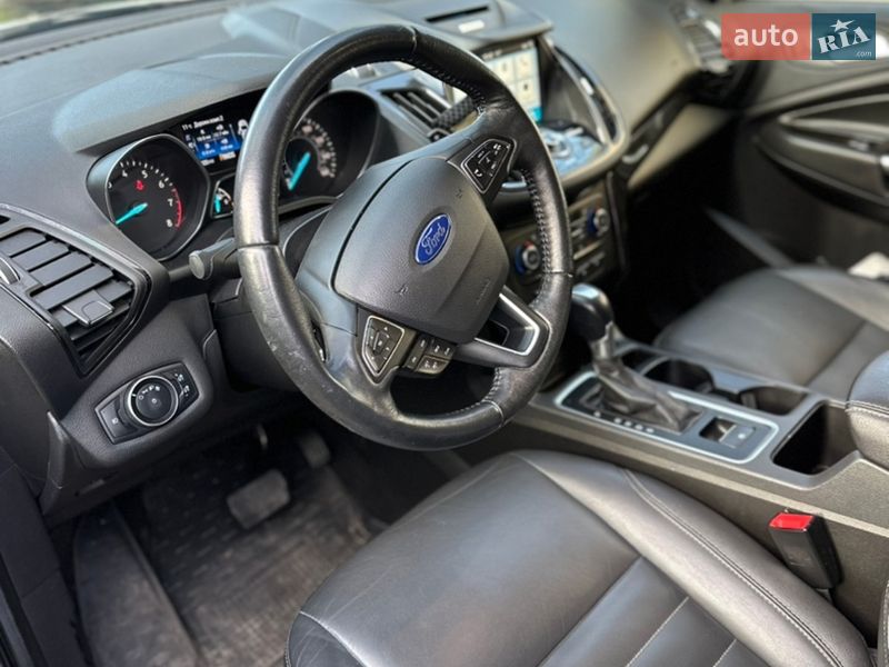 Внедорожник / Кроссовер Ford Escape 2017 в Киеве
