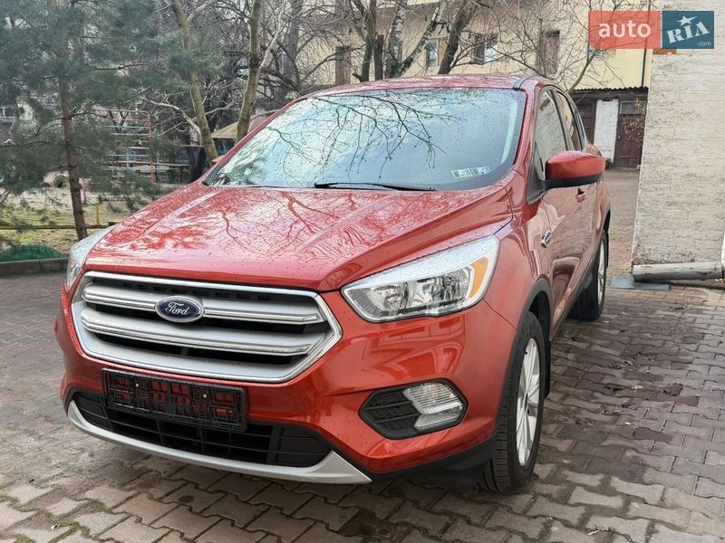 Внедорожник / Кроссовер Ford Escape 2019 в Сумах