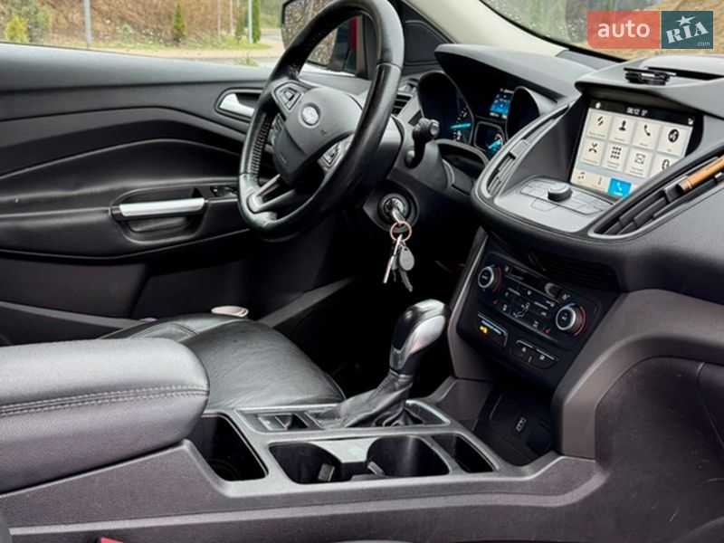 Внедорожник / Кроссовер Ford Escape 2018 в Львове