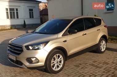 Позашляховик / Кросовер Ford Escape 2018 в Ромнах