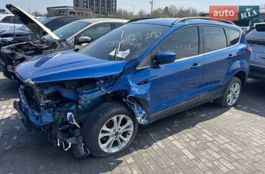 Внедорожник / Кроссовер Ford Escape 2017 в Львове