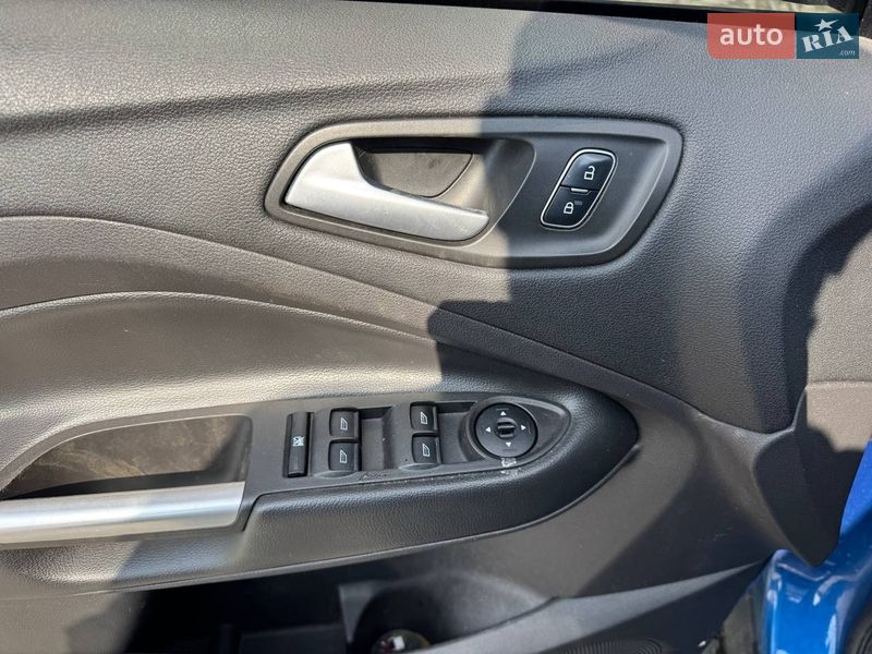 Позашляховик / Кросовер Ford Escape 2017 в Львові