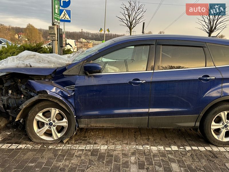 Внедорожник / Кроссовер Ford Escape 2015 в Киеве