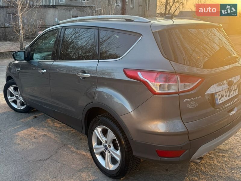 Внедорожник / Кроссовер Ford Escape 2014 в Житомире