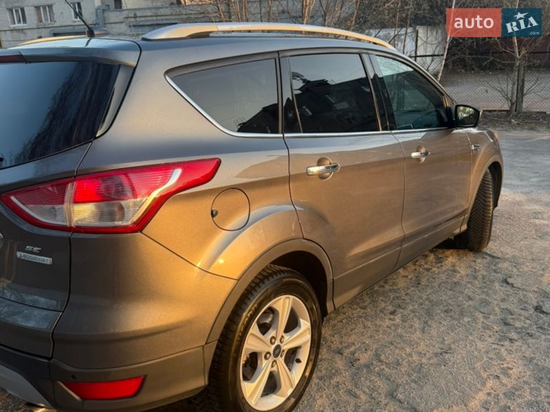 Внедорожник / Кроссовер Ford Escape 2014 в Житомире