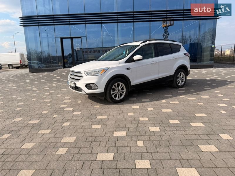 Внедорожник / Кроссовер Ford Escape 2017 в Тернополе