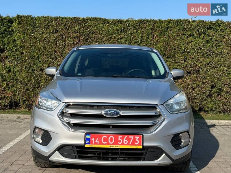 Внедорожник / Кроссовер Ford Escape 2017 в Львове
