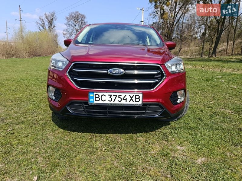 Внедорожник / Кроссовер Ford Escape 2018 в Львове