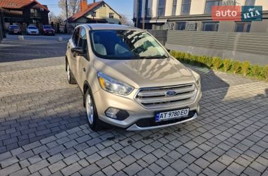 Позашляховик / Кросовер Ford Escape 2016 в Івано-Франківську