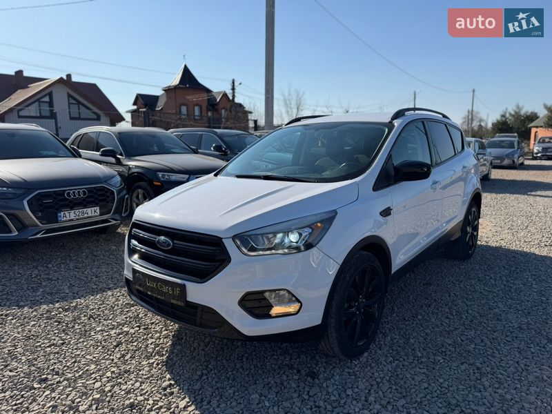 Позашляховик / Кросовер Ford Escape 2019 в Івано-Франківську