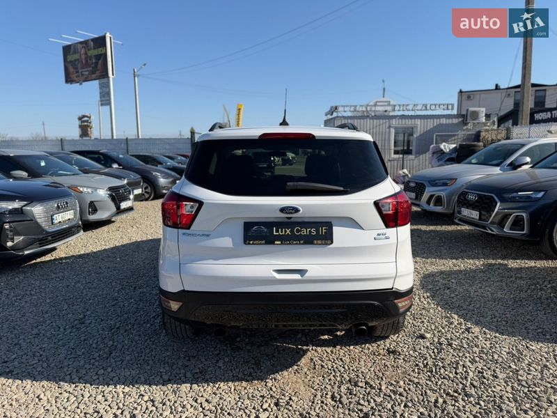 Позашляховик / Кросовер Ford Escape 2019 в Івано-Франківську
