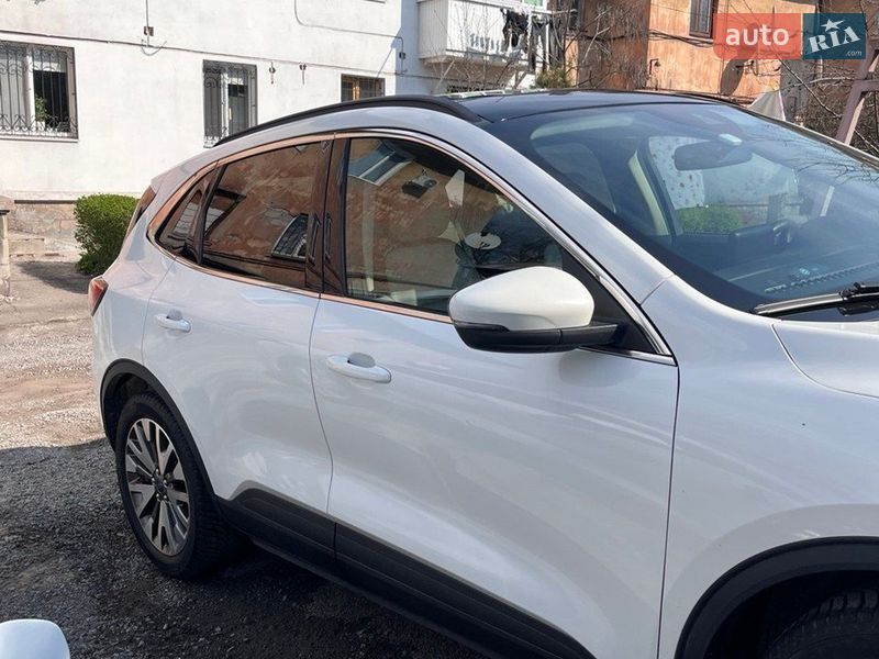 Внедорожник / Кроссовер Ford Escape 2020 в Каменском