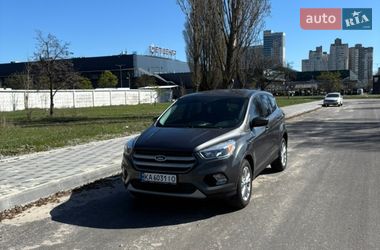 Позашляховик / Кросовер Ford Escape 2016 в Києві